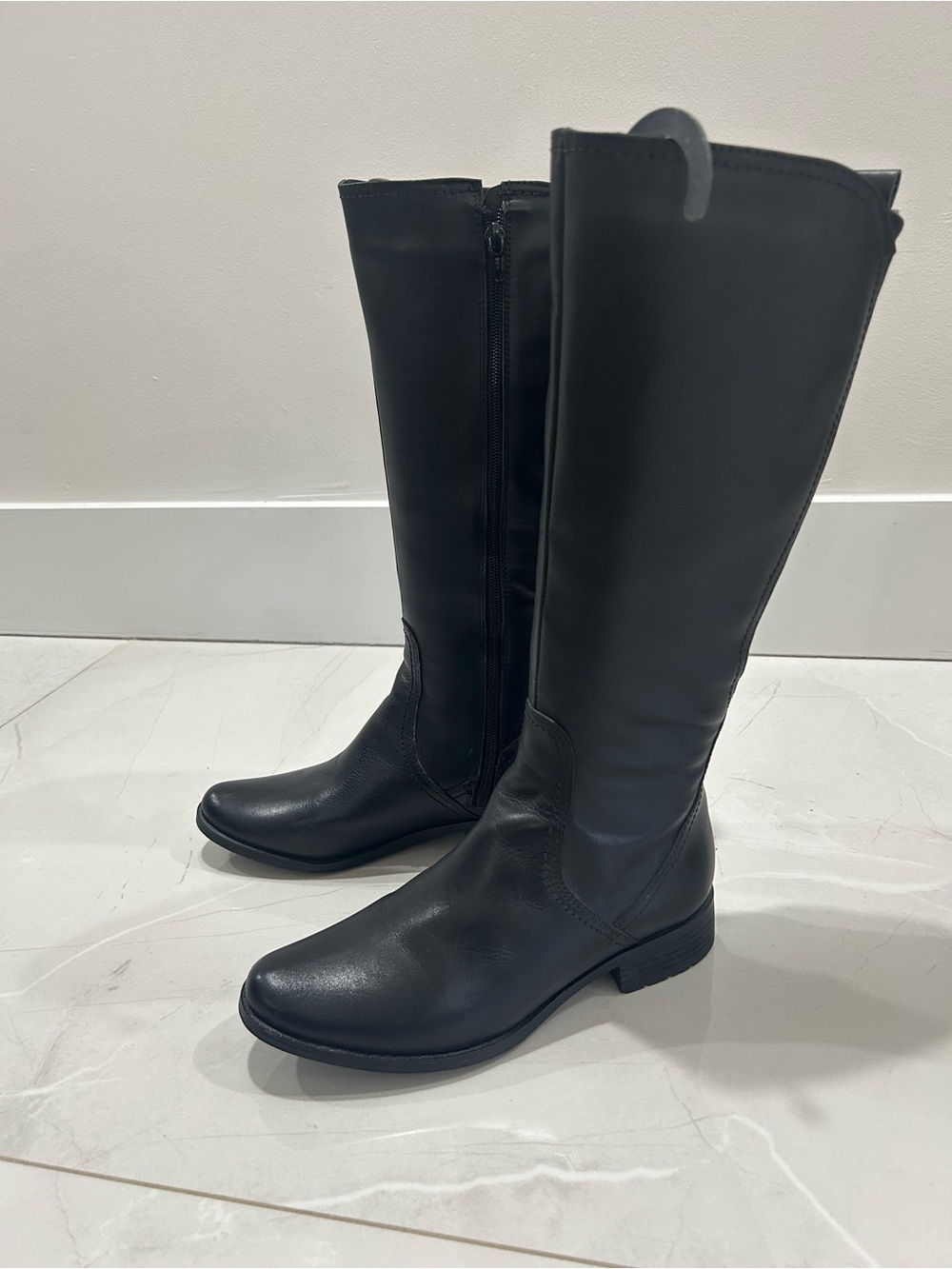 Classic Black Tall  Boots - Sleek Zip Riding Style - Picture 5 of 9